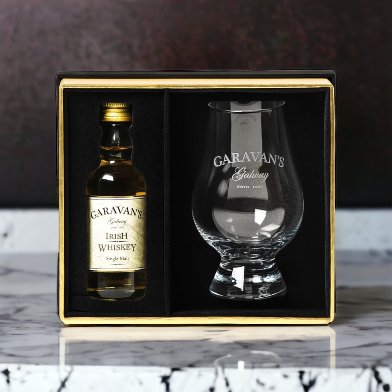 Garavan’s Whiskey and Glass Set - Luxurious Gift for Whiskey Lovers - Expertly Crafted Irish Whiskey Glasses and 8-Year Single Malt Whiskey in Velvet-lined Gift Box