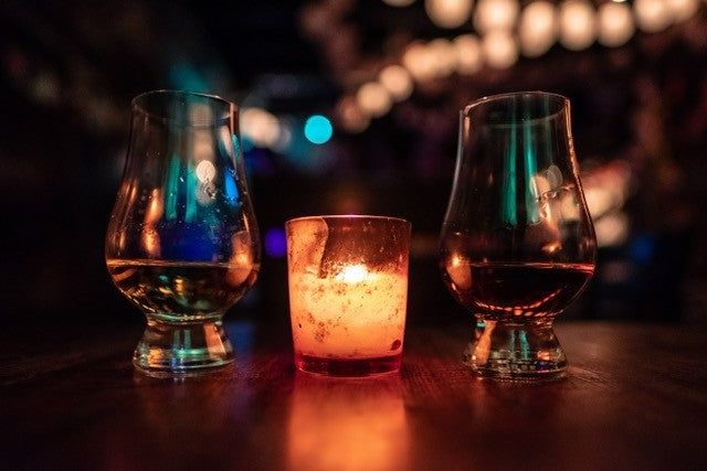 Garavan's Whiskey Tasting Experience Voucher - Three Carefully Selected Irish Whiskeys - Award-Winning Irish Whiskey Bar - Perfect Gift for Whiskey Enthusiasts